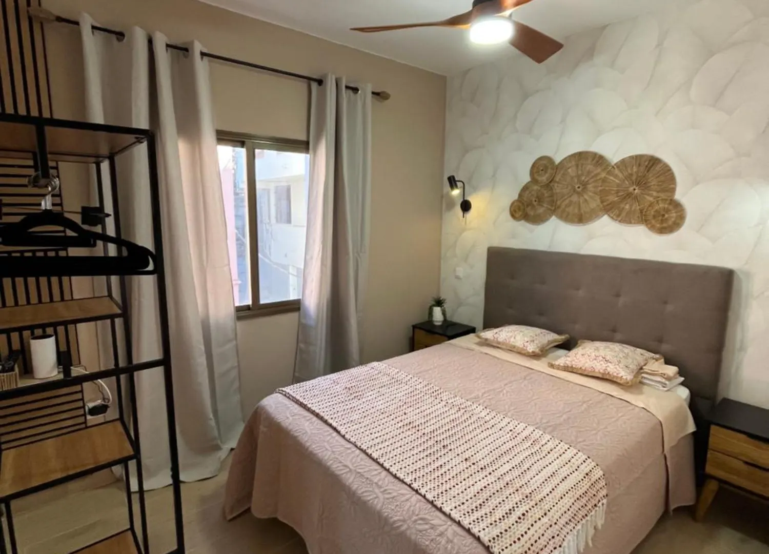 לוס כריסטיאנוס Cornelias Home Estudio 5B דירה לוס כריסטיאנוס